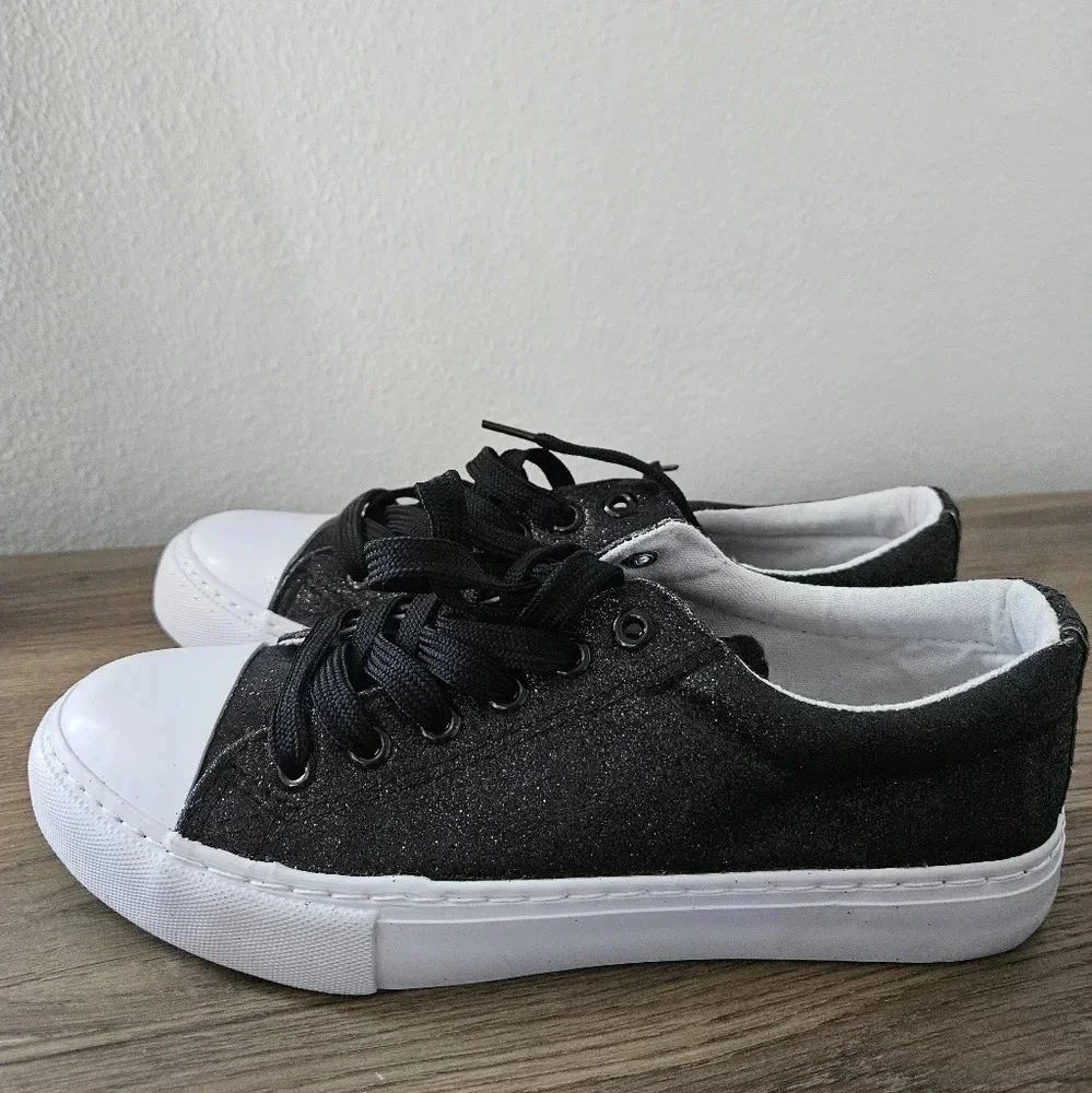 Pierre Dumas Morgan Black Glitter Low Top Sneakers Womens 8 Lace‎ Up Shoes NWOT
